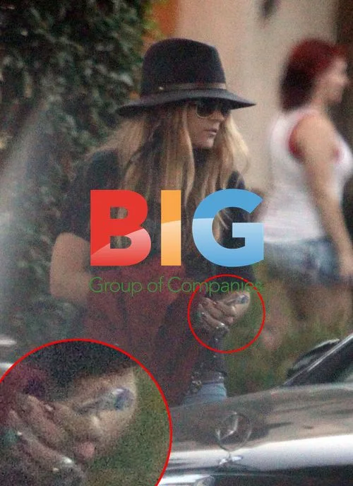 Brooke Mueller spotted with pipe at Fred Segal