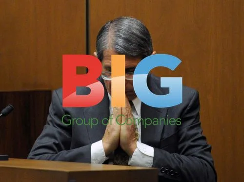 Dr. White pauses during Murray trial