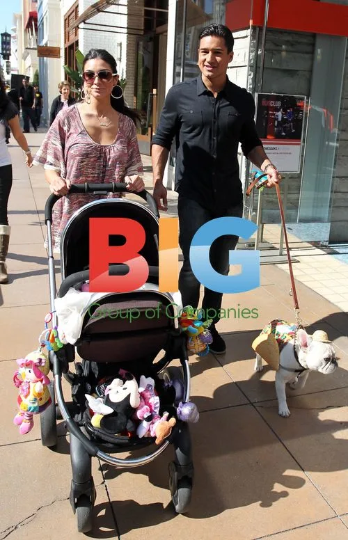 Mario Lopez with Family and Dog