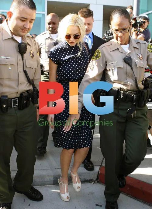 Lindsay Lohan Leaves LA Courthouse