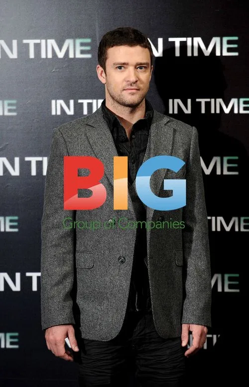 Justin Timberlake and Amanda Seyfried at 'In Time' Photocall