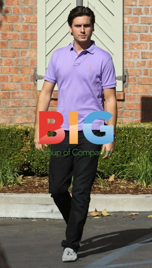 Scott Disick Strolling Calabasas