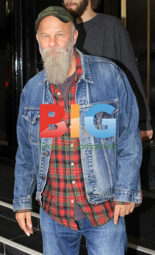 Seasick Steve Leaving London Hotel