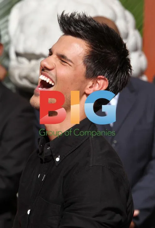 Twilight Cast at Grauman\'s Ceremony