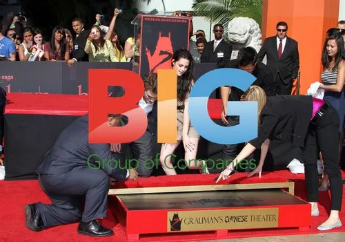 Twilight Stars Attend Handprint Ceremony