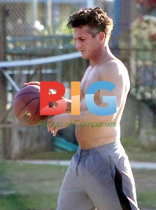 Sean Penn and Shannon Costello Play Basketball