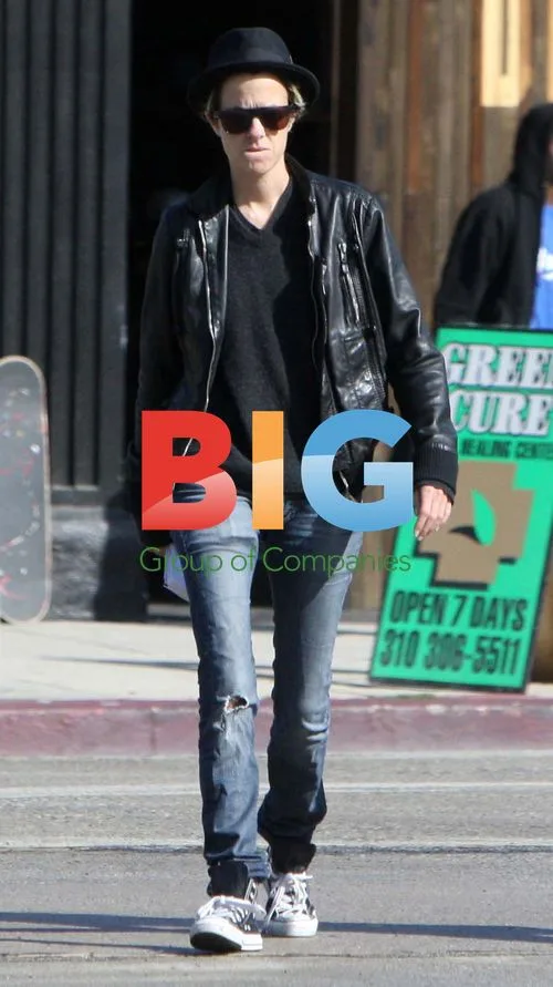 Samantha Ronson and Ann Dexter-Jones Visit Lindsay Lohan's Apartment