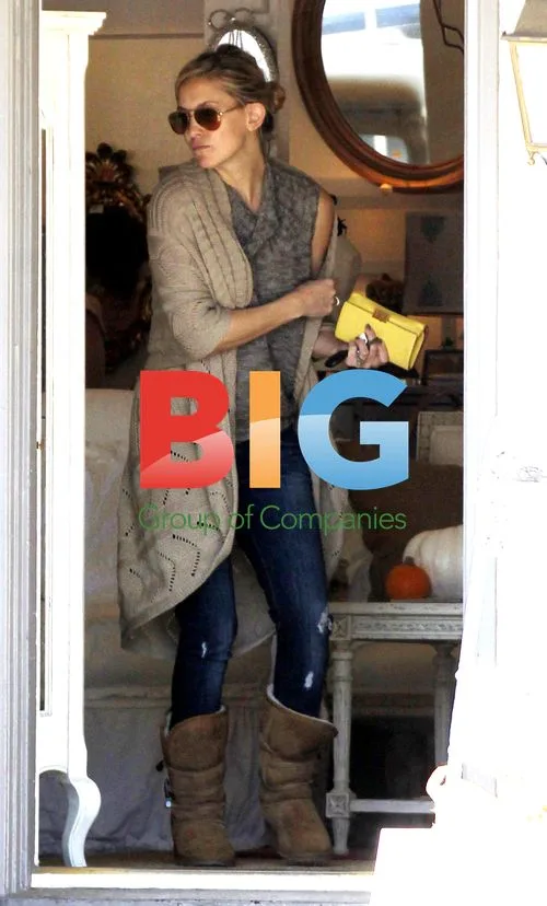 Kate Hudson and Matt Bellamy Furniture Shopping