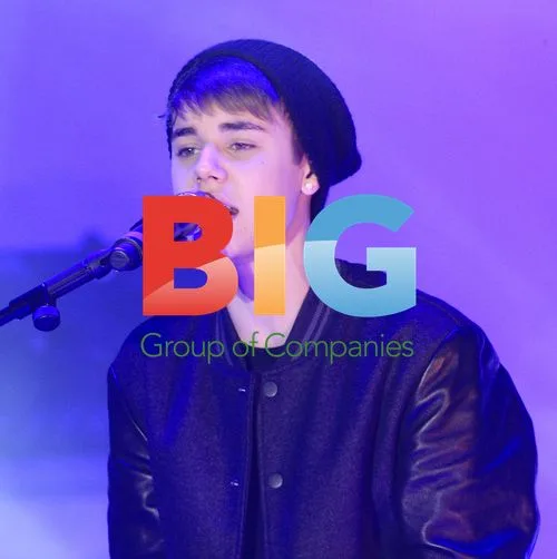 Justin Bieber Lights Up Westfield Stratford