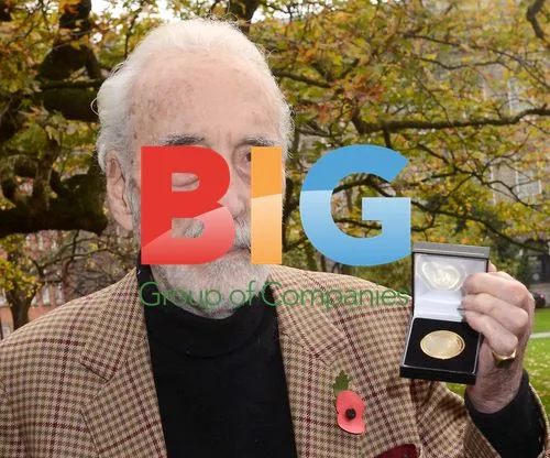 Christopher Lee Receives Bram Stoker Medal