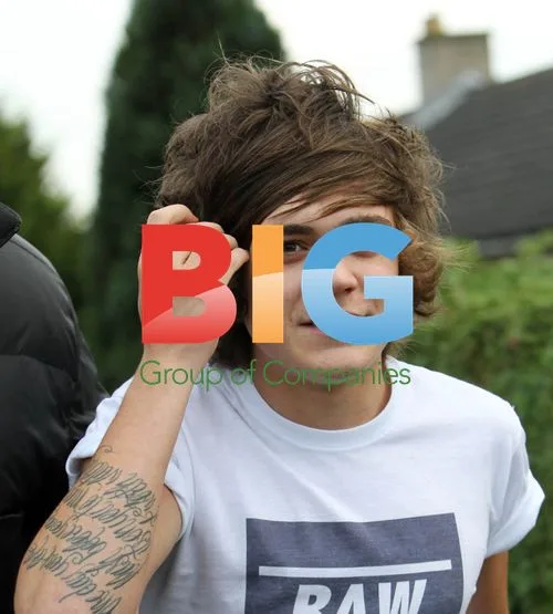 Frankie Cocozza Shopping in Brighton