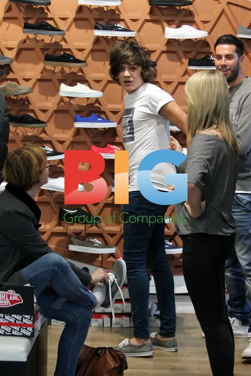 Frankie Cocozza Shopping in Brighton