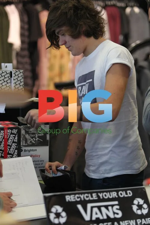 Frankie Cocozza Shopping for Trainers