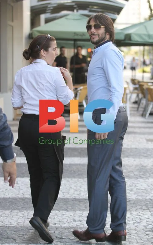 Joaquin Cortes Walks on Miami Beach