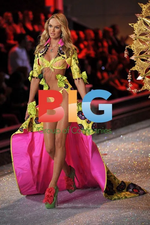 Candice Swanepoel at Victoria's Secret 2011 Fashion Show