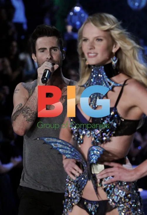 Adam Levine and Anne Vyalitsina at Victoria\'s Secret Fashion Show