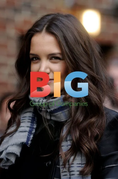 Katie Holmes arrives to film The Late Show