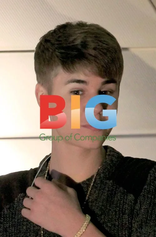 Justin Bieber and Selena Gomez Leave Hotel in Madrid