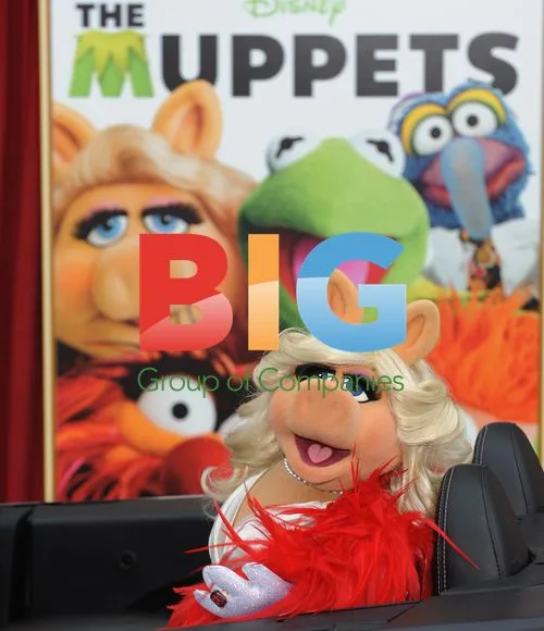 Miss Piggy at 'The Muppets' Premiere