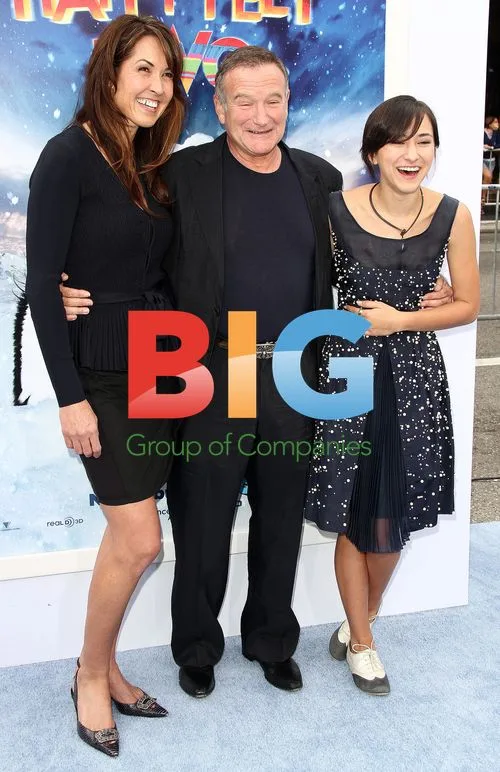 Robin Williams and Zelda Williams at "Happy Feet Two" Premiere