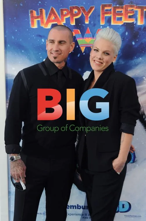 Pink attends 'Happy Feet Two' premiere with husband
