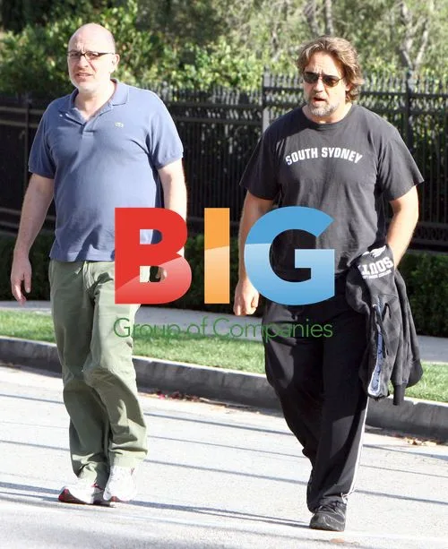 Russell Crowe takes a stroll in Beverly Hills