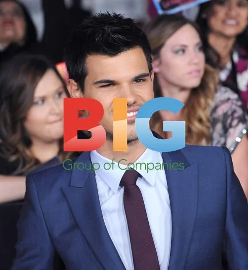 Taylor Lautner at Twilight: Breaking Dawn Premiere
