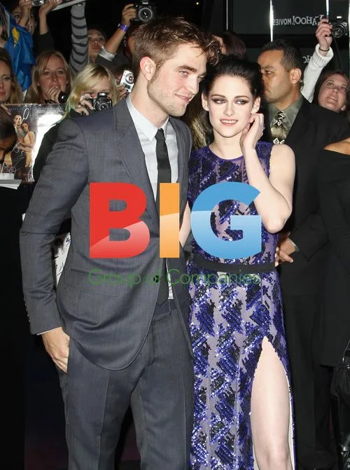 Kristen Stewart and Robert Pattinson at Twilight Premiere