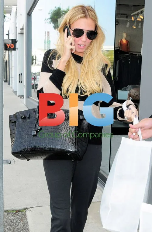 Petra Ecclestone Shopping at Theory Boutique