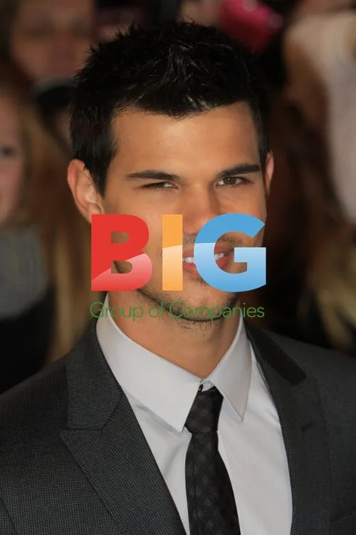 Taylor Lautner at Breaking Dawn Premiere