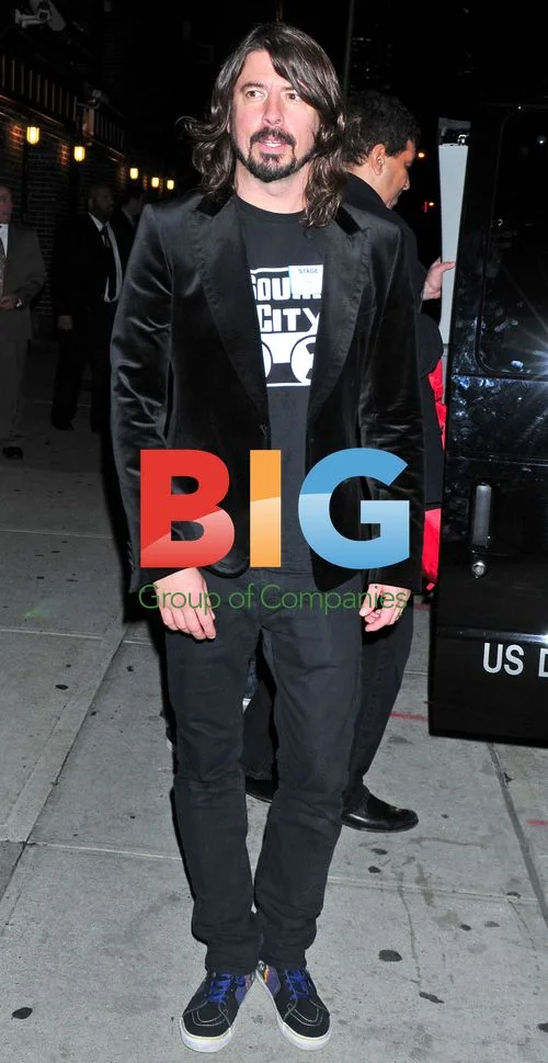 Dave Grohl Arriving at Letterman Show