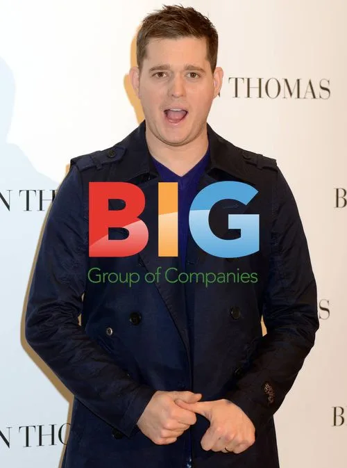 Michael Bublé Unveils Christmas Lights