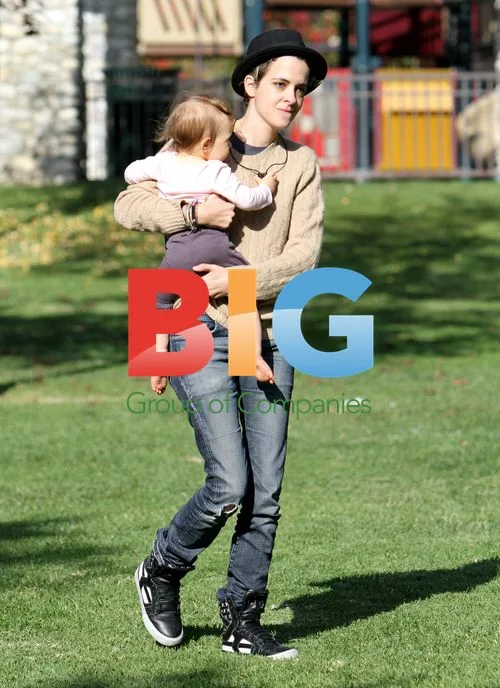 Samantha Ronson with Girlfriend and Baby
