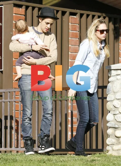 Samantha Ronson with Erin Foster and baby
