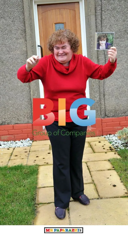 Susan Boyle Sports New Haircut