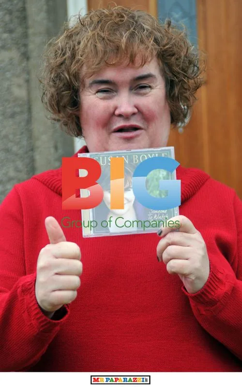 Susan Boyle Gets Home Haircut