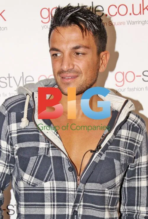 Peter Andre poses after Warrington gig
