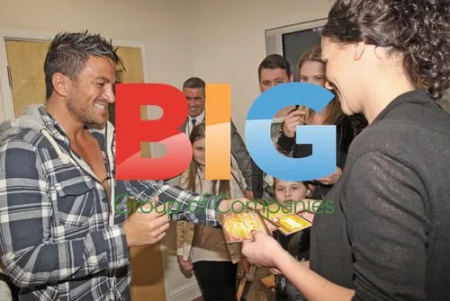 Peter Andre Meets Fans After Gig in Warrington