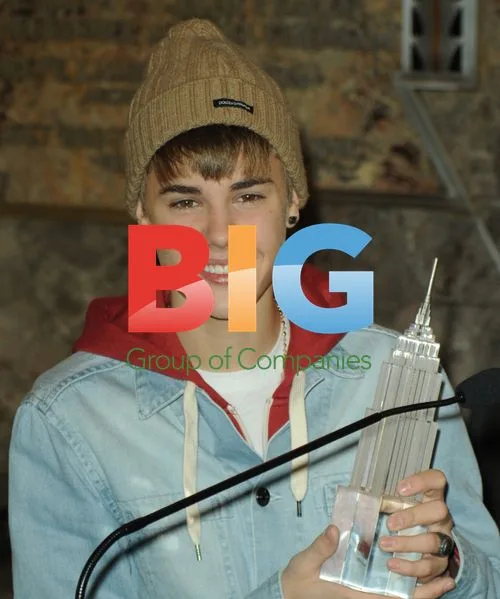 Justin Bieber Switches on Empire State Building Lights
