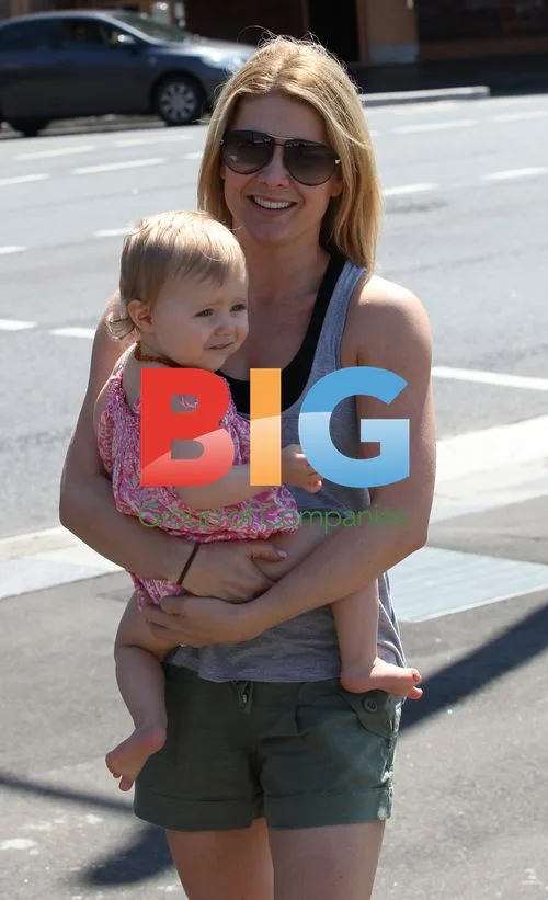 Natalie Bassingthwaighte and Daughter Harper in Australia