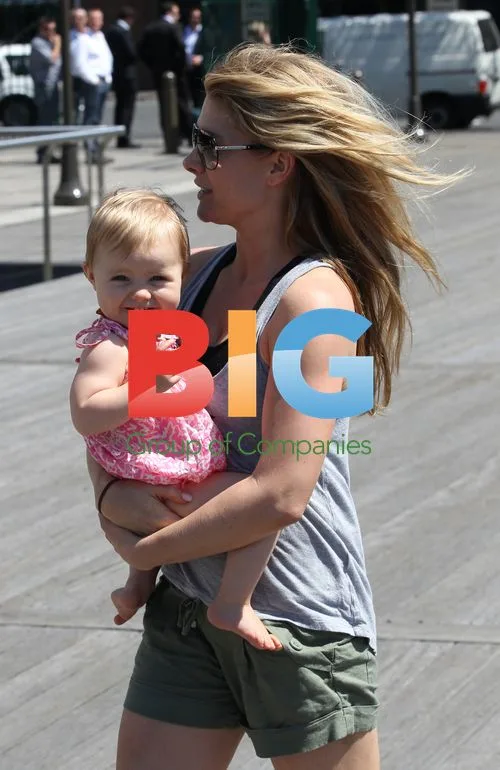 Natalie Bassingthwaighte and Daughter Harper in Australia