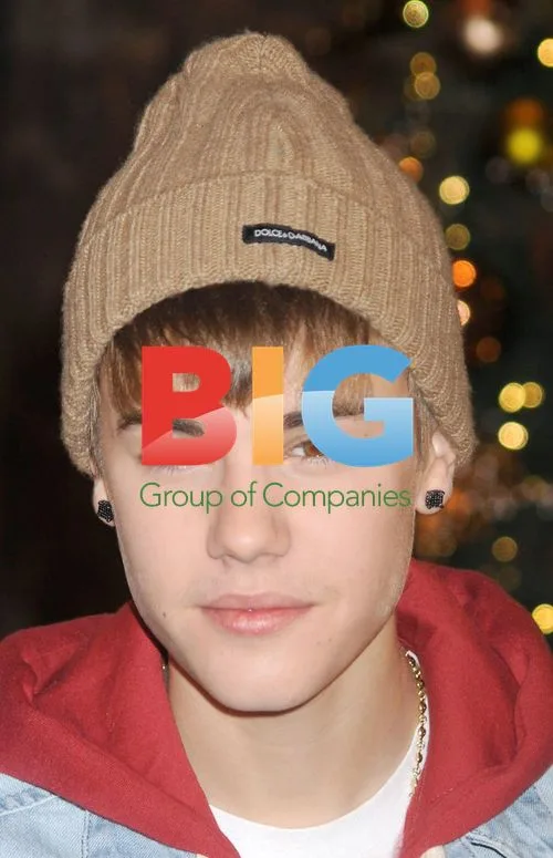 Justin Bieber Lights Empire State Building
