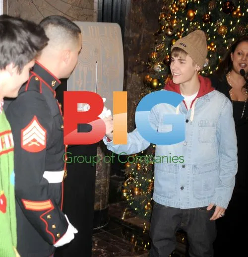Justin Bieber Lights Empire State Building