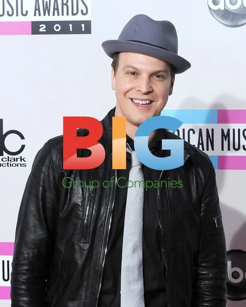 Gavin DeGraw at 2011 American Music Awards