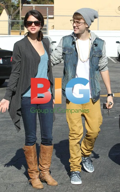 Justin Bieber and Selena Gomez leave IHOP