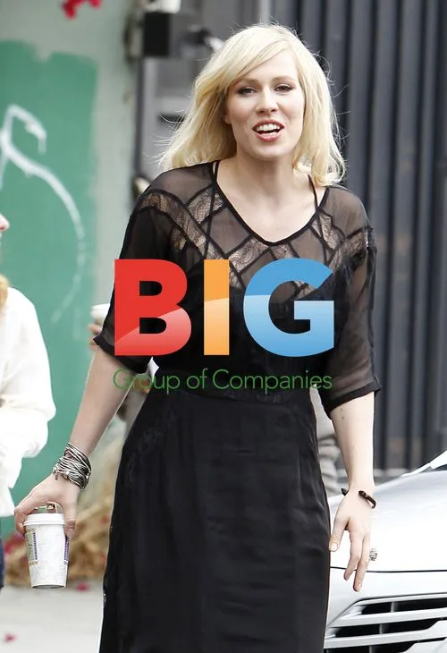 Natasha Bedingfield on music video set