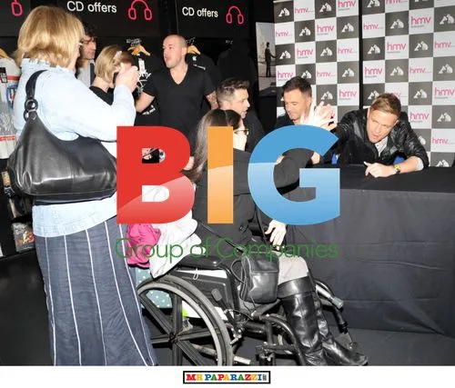 Westlife Signing 'Greatest Hits' Album