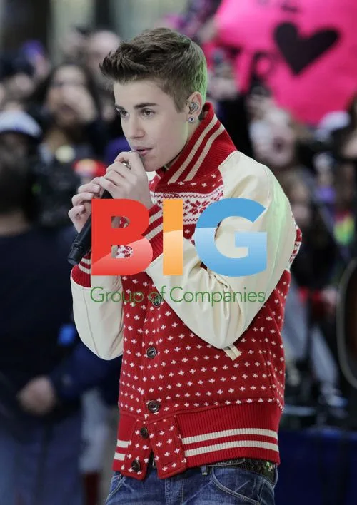 Justin Bieber and Usher Perform on Today Show