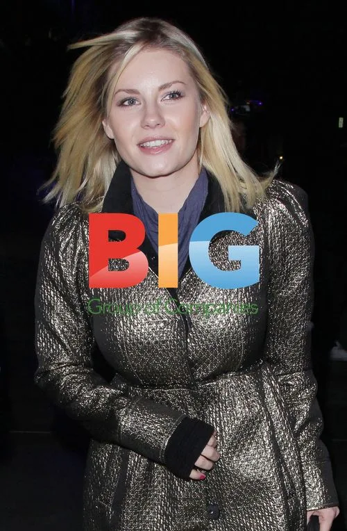 Elisha Cuthbert arrives at Katy Perry concert