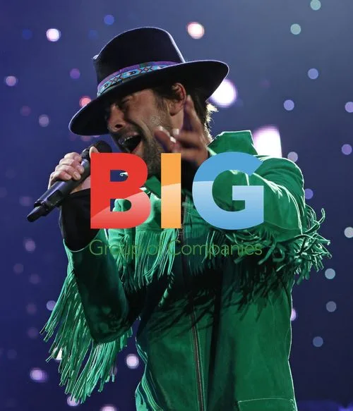 Jason Kay of Jamiroquai Performs in Paris